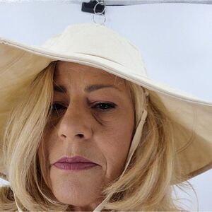 Womens Sun Hat Wide Rim Bow Accent Chin Strap Coastal Grandma Beach Resort Cream